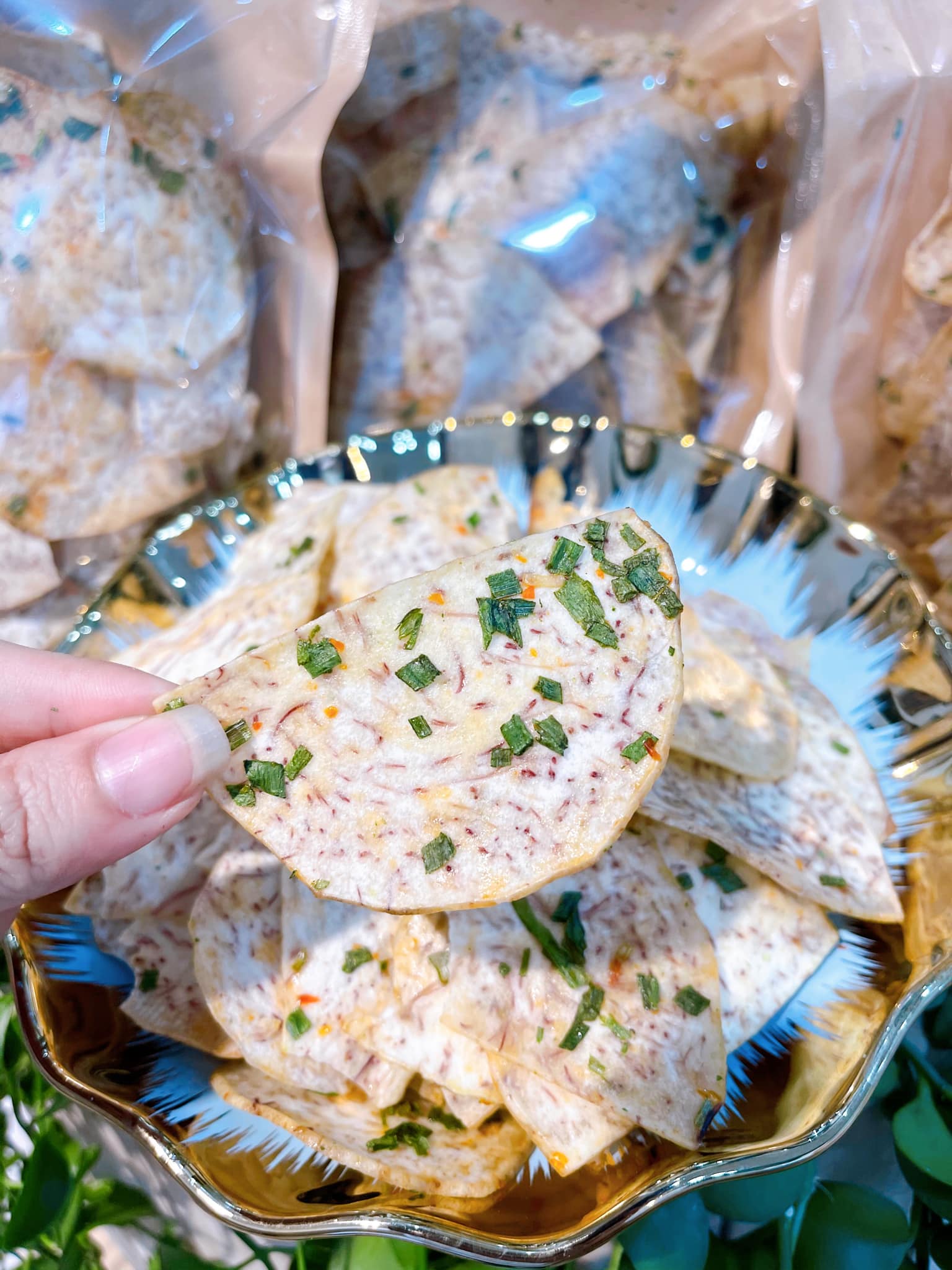 Khoai môn sấy hành